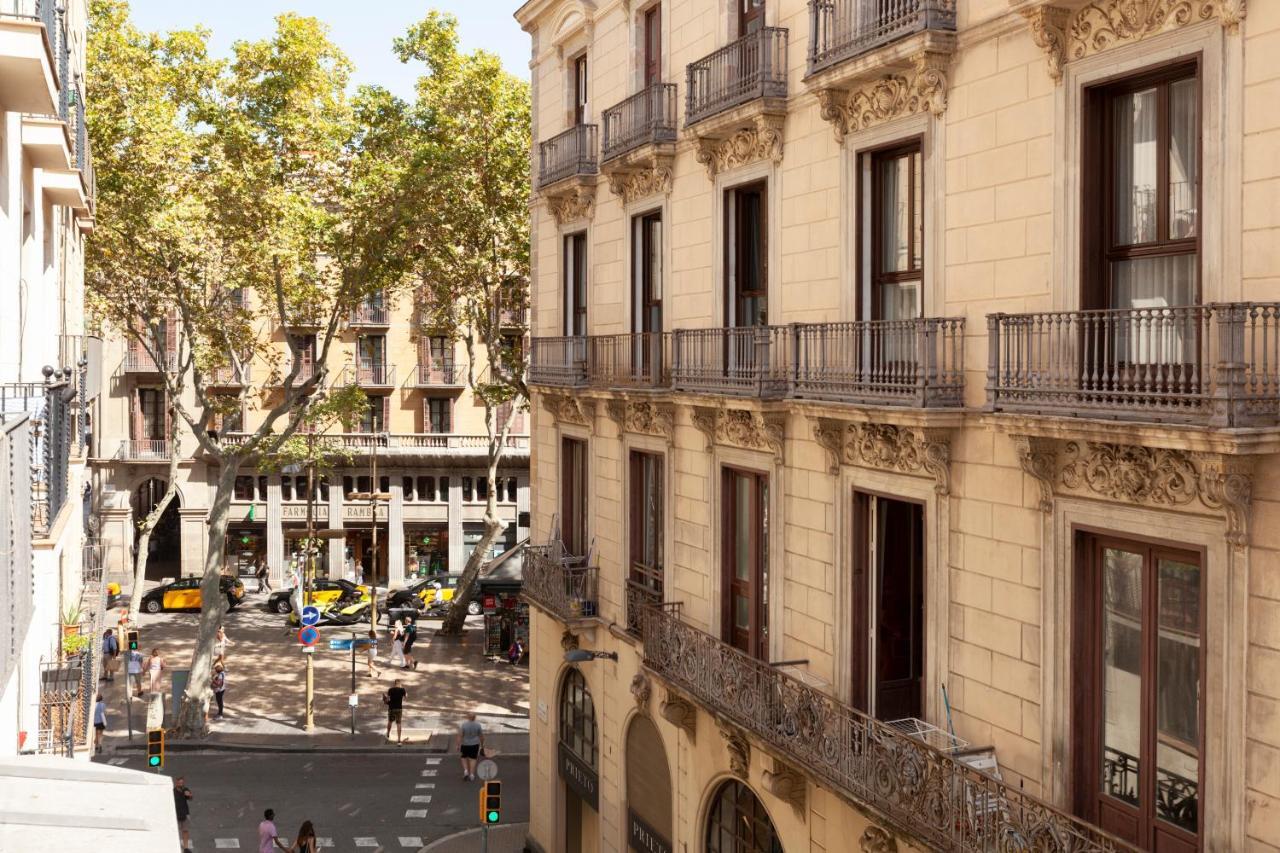 ברצלונה Gaudi Ramblas מראה חיצוני תמונה